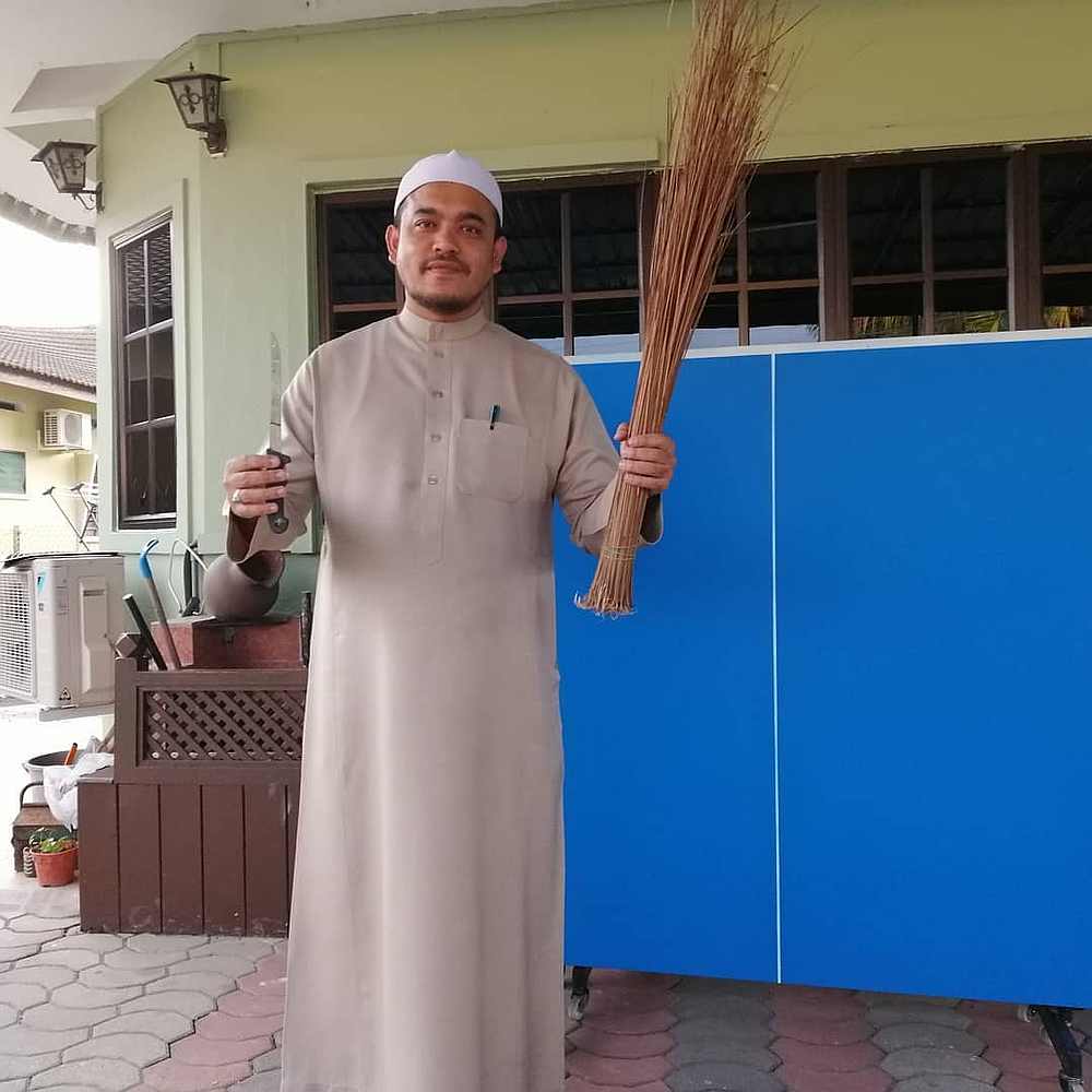 PU Syed has courted numerous controversies for his opinions on K-Pop. u00e2u20acu201d Picture from Instagram/pencetusummah_syed