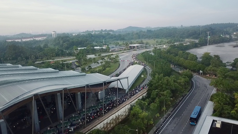 The Johor Immigration Department today opened applications for the new Malaysia Automated Clearance System (MACS) for visitors entering Malaysia. u00e2u20acu201d Picture  courtesy of Cheo Yee How