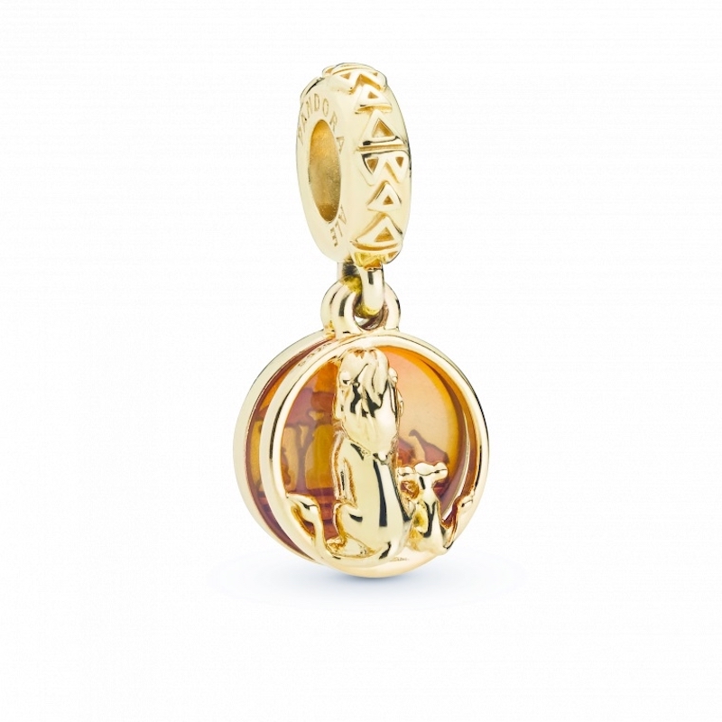 The Disney charm depicting Mufasa explaining to Simba about The Circle of Life, in Pandora Shine by Pandora. u00e2u20acu201d Picture courtesy of Disney x Pandora