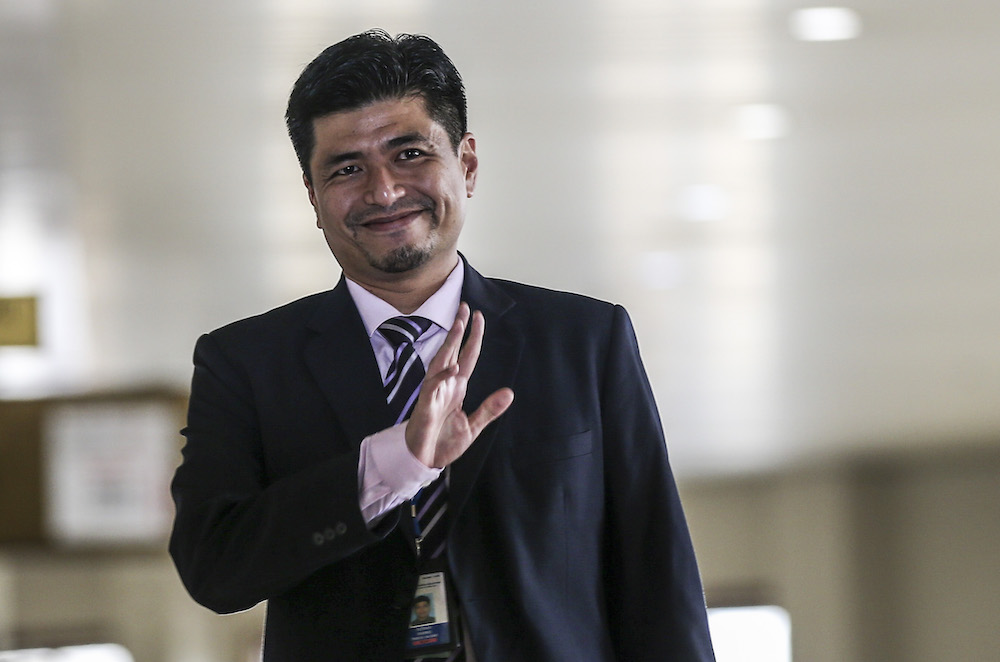 Bank Negara Malaysiau00e2u20acu2122s (BNM) Financial Intelligence and Enforcement Department analyst Suzairizman Shuib is pictured at Kuala Lumpur High Court in Kuala Lumpur July 11, 2019. u00e2u20acu201dPicture by FIrdaus Latif