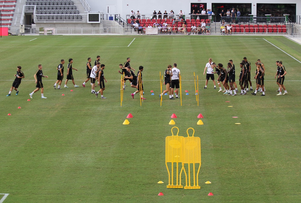 Real Madrid team members workout prior to their pre-season soccer friendly against Arsenal in Washington July 22, 2019. u00e2u20acu201d Reuters pic
