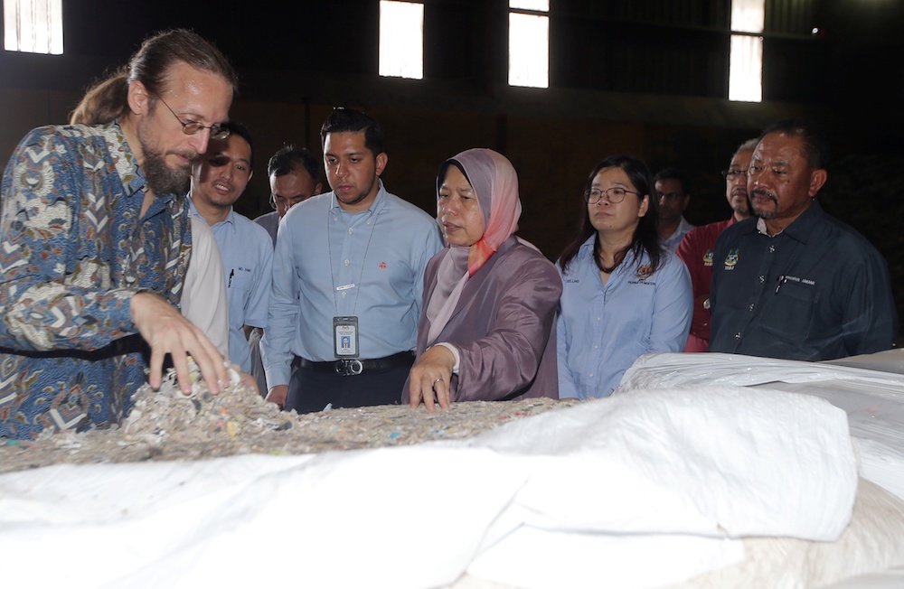 Housing and Local Government Minister Zuraida Kamaruddin visits alternative fuel manufacturer ResourceCo Asia in Chemor July 17, 2019. u00e2u20acu201d Picture by Farhan Najib