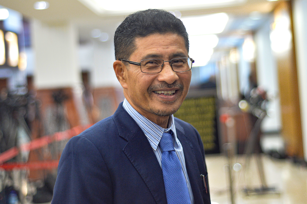 Kapar MP Abdullah Sani Abdul Hamid speaks to reporters in Parliament in Kuala Lumpur July 18, 2019. u00e2u20acu201d Picture by Mukhriz Hazim