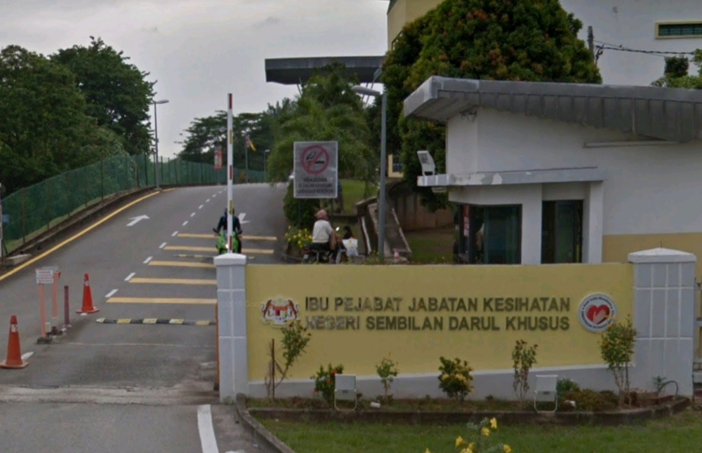 Jabatan Kesihatan Negeri Sembilan berkata arahan itu dikeluarkan selepas pemeriksaan mendapati ia juga beroperasi dalam keadaan kotor. u00e2u20acu2022 Paparan skrin Gogle
