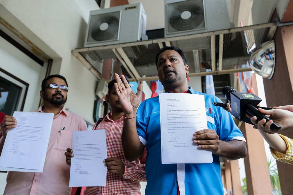 PKR member K. Gunasekaran speaks to reporters after lodging a report with the partyu00e2u20acu2122s disciplinary board against Perak PKR chief Farhash Wafa Salvador Rizal Mubarak in Kuala Lumpur July 24, 2019. u00e2u20acu201d Picture by Ahmad Zamzahuri