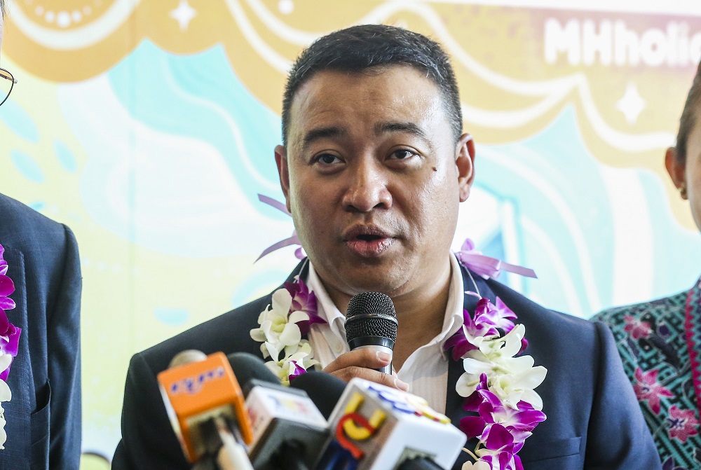 Malaysia Airlines chief operating officer Ahmad Luqman Mohd Azmi speaks during a press conference in Kuala Lumpur July 24, 2019. u00e2u20acu201d Picture by Firdaus Latif