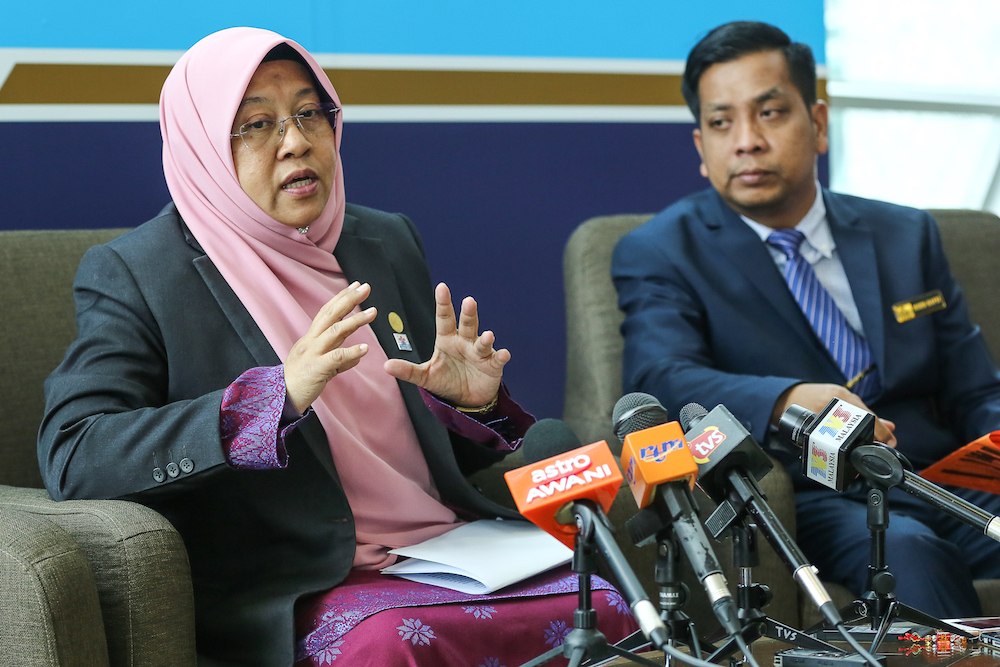 Selangor Housing and Urban Living Committee chairman Haniza Mohamed Talha speaks to reporters after the Selangor State Assembly session in Shah Alam July 31, 2019. — Picture by Yusof Mat Isa