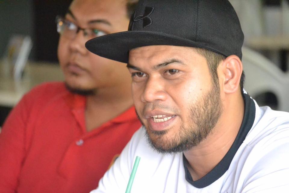 Johor Pakatan Youth secretary Azam Mektar today called on the state government to support Putrajayau00e2u20acu2122s decision to reduce the youth age limit to 30. u00e2u20acu201d Picture courtesy of Azam Mektar