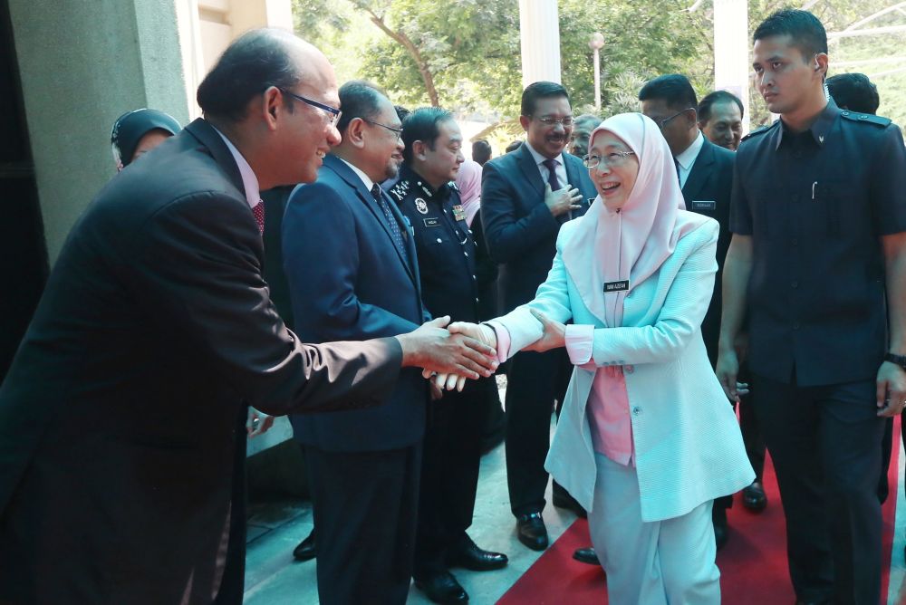Datuk Seri Wan Azizah Wan Ismail arrives at the National Institute of Public Administration in Kuala Lumpur July 4, 2019. u00e2u20acu201d Picture by Choo Choy May