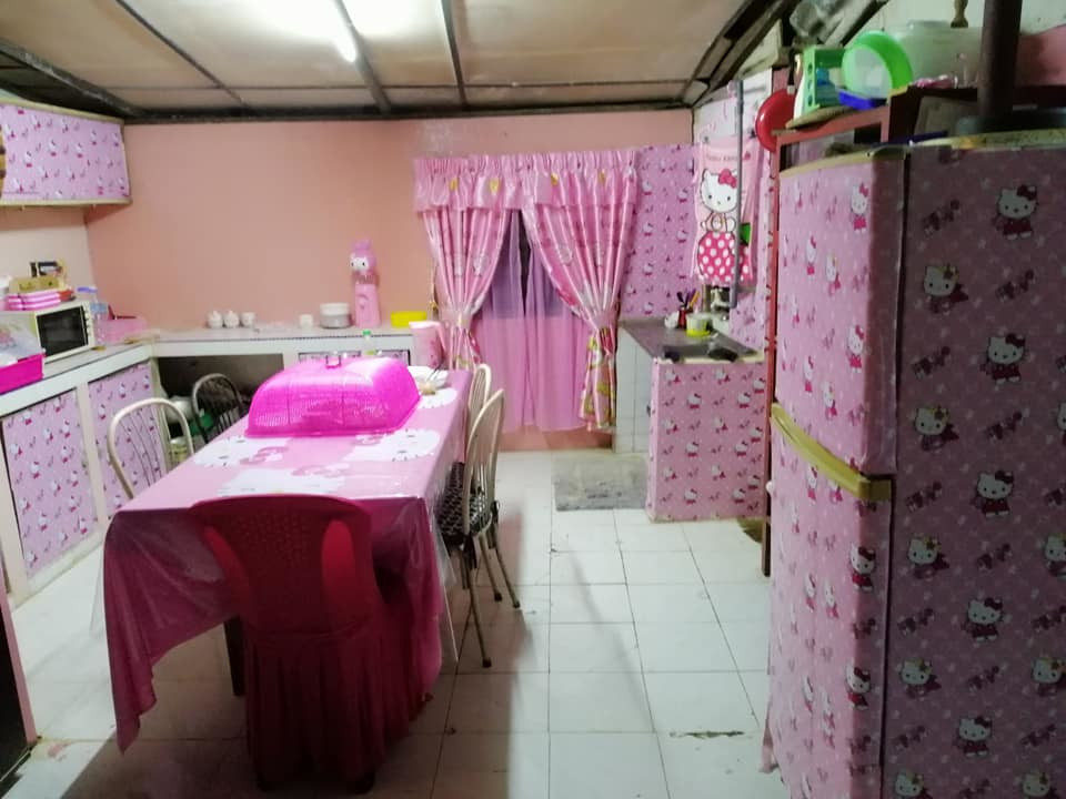 Forget a cameo, Hello Kitty takes centre stage in this superfan’s kitchen. — Picture from Facebook/DeejayMida Pinky