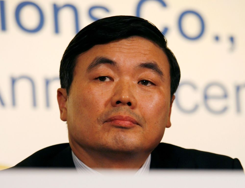 Hu Huaibang attends a news conference announcing the banku00e2u20acu2122s annual results in Hong Kong March 18, 2009. u00e2u20acu201d Reuters pic