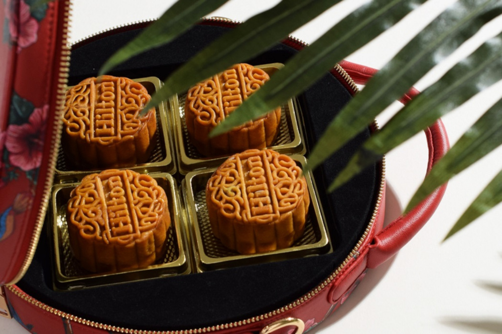 The hibiscus takes centre stage in this year’s tropical-themed Mid-Autumn Series. — Picture courtesy of Hilton Kuala Lumpur