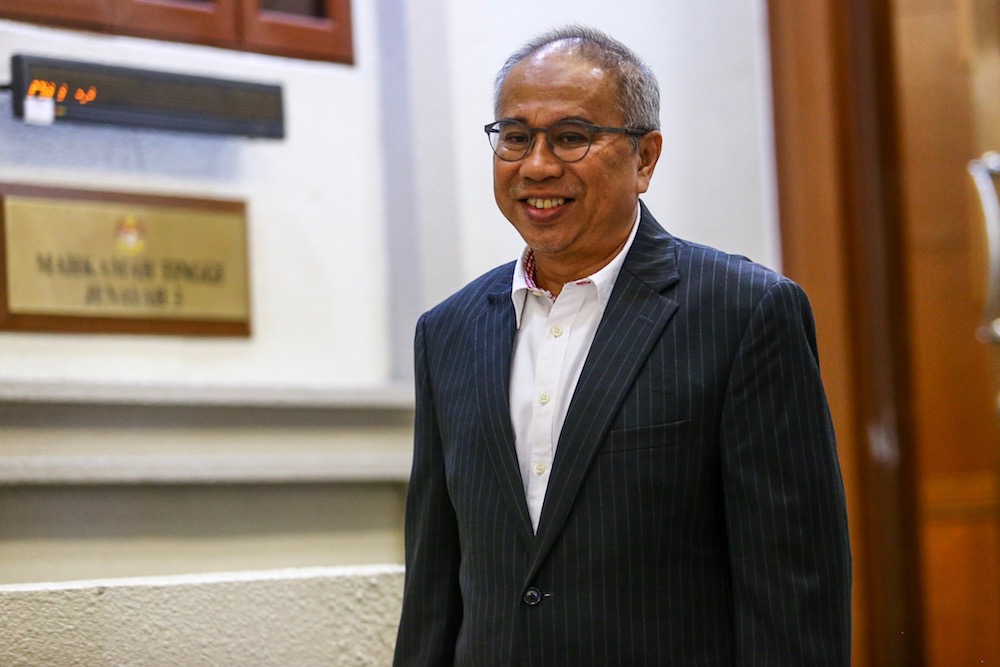 Former Finance Ministry deputy secretary-general (Policy), Datuk Mat Noor Nawi is seen at the Kuala Lumpur Court Complex July 9, 2019. u00e2u20acu201d Picture by Hari Anggara