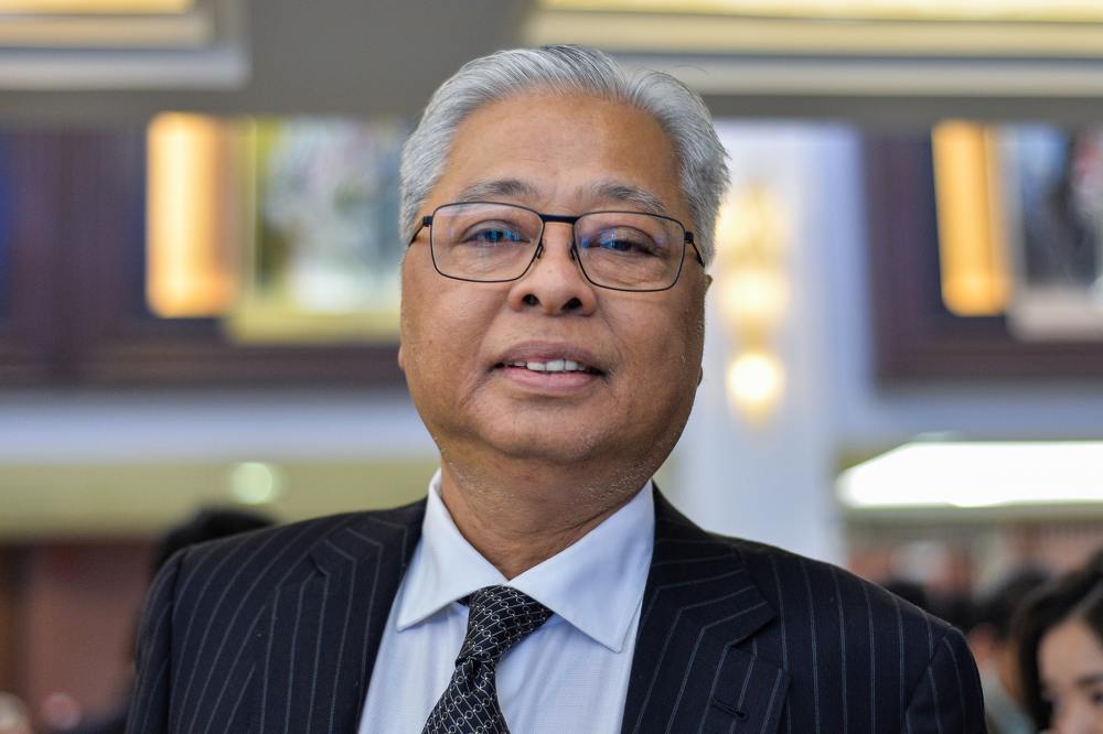 Umno vice-president Datuk Seri Ismail Sabri Yaakob speaks to reporters at Parliament in Kuala Lumpur July 18, 2019. u00e2u20acu2022 Picture by Mukhriz Hazim