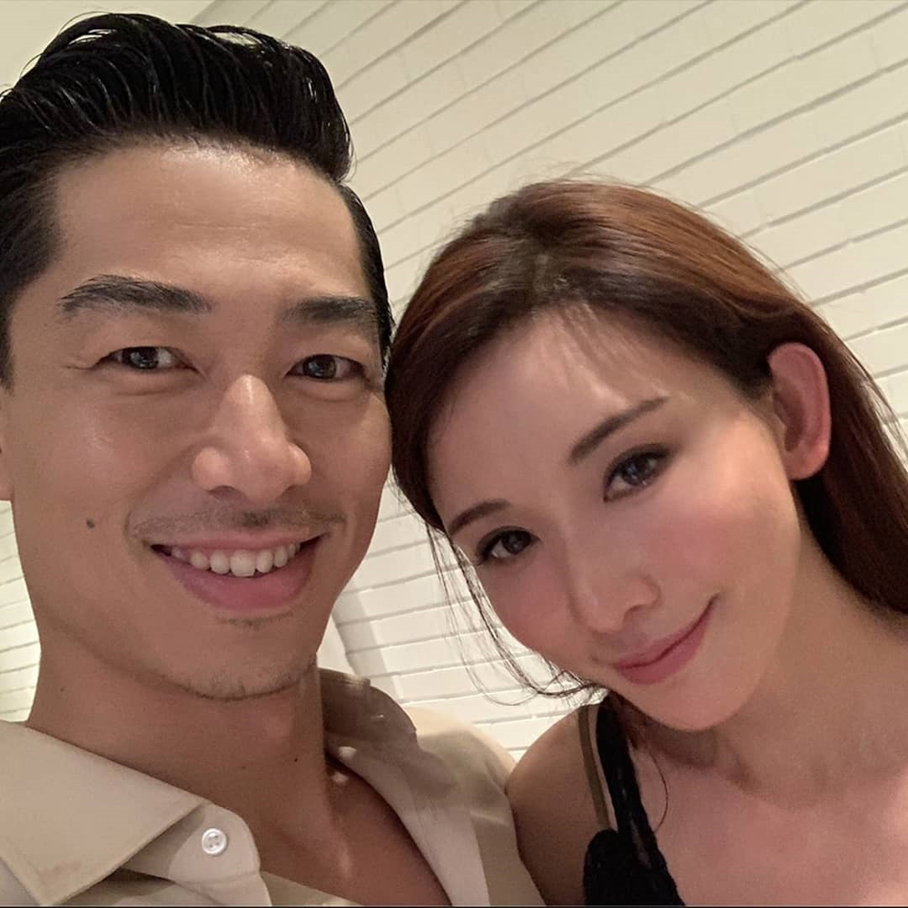 Caught in the airport with a slight baby bump has led to speculation that Lin Chi-Ling is pregnant. u00e2u20acu201d Instagram/@chiling.lin