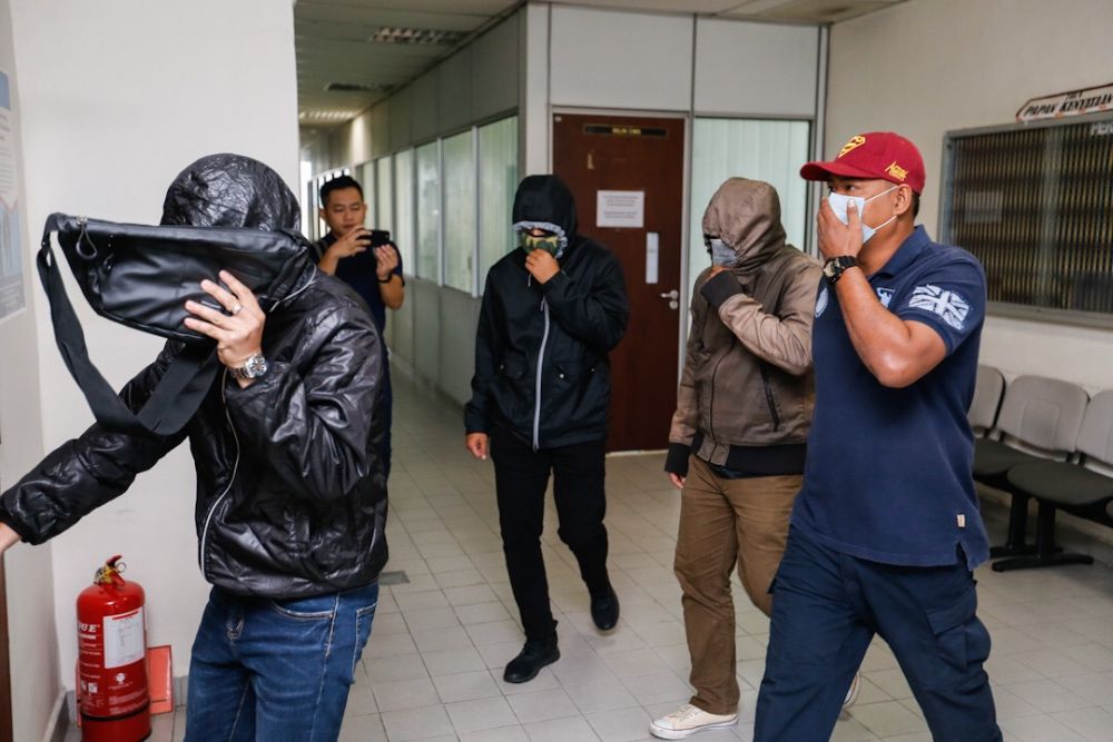 Penang Road Transport Department personnel arrive at the Sessions Court in Butterworth July 25, 2019. u00e2u20acu201d Picture by Sayuti Zainudin