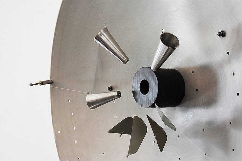 Takis, 'Radar' (1960) u00e2u20acu201d Image courtesy of the Tate Modern and Takis 