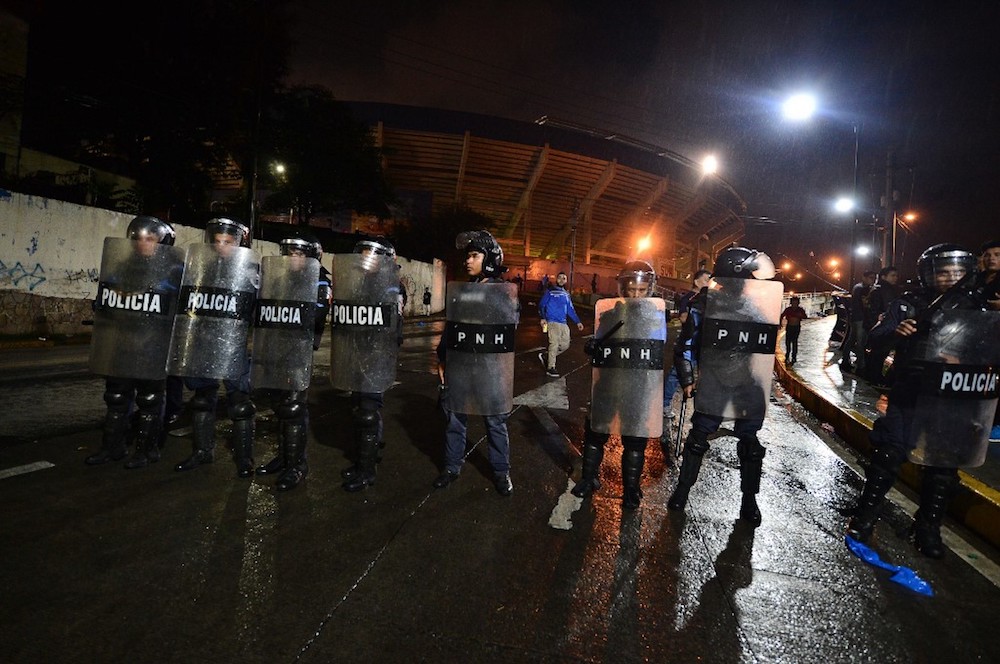 National riot police guard the Tiburcio Carias Andino stadium, where fans rioted in Tegucigalpa, Honduras August 17, 2019. u00e2u20acu201d AFP pic