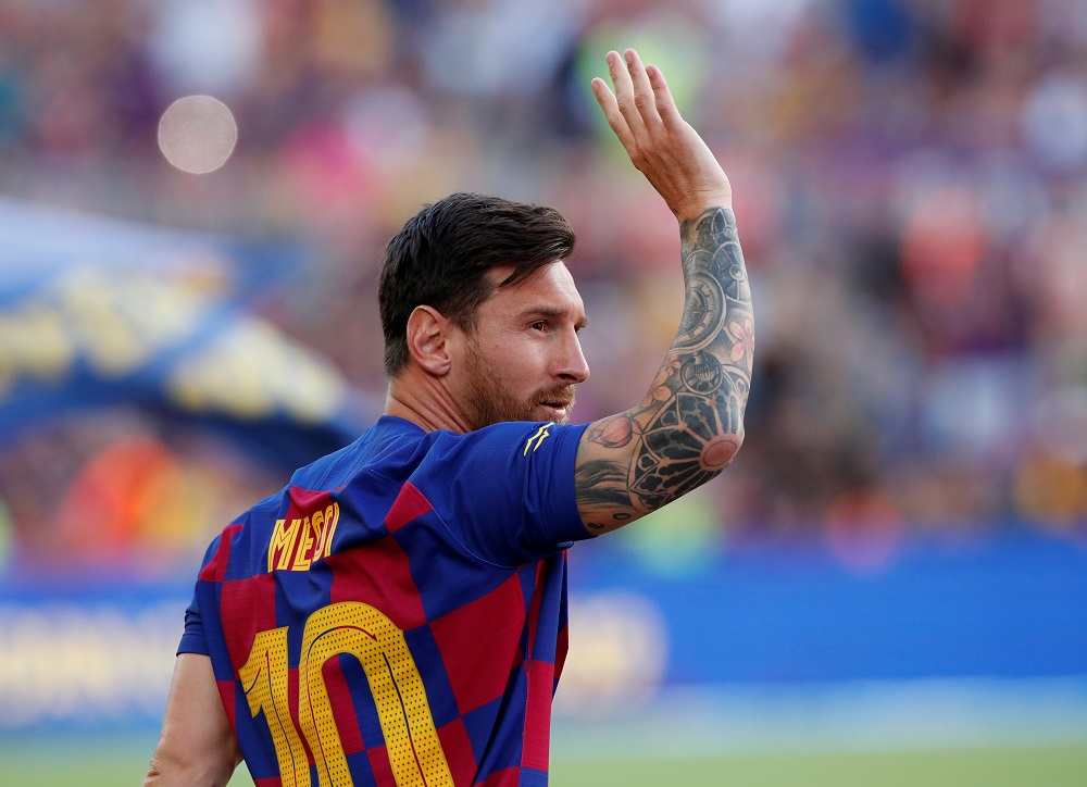 Barcelona's Lionel Messi waves to fans before the match against Arsenal at Camp Nou in Barcelona August 4, 2019. u00e2u20acu201d Reuters pic