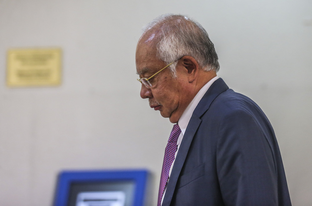 Datuk Seri Najib Razak is pictured at the Kuala Lumpur High Court August 6, 2019. u00e2u20acu201d Picture by Firdaus Latif