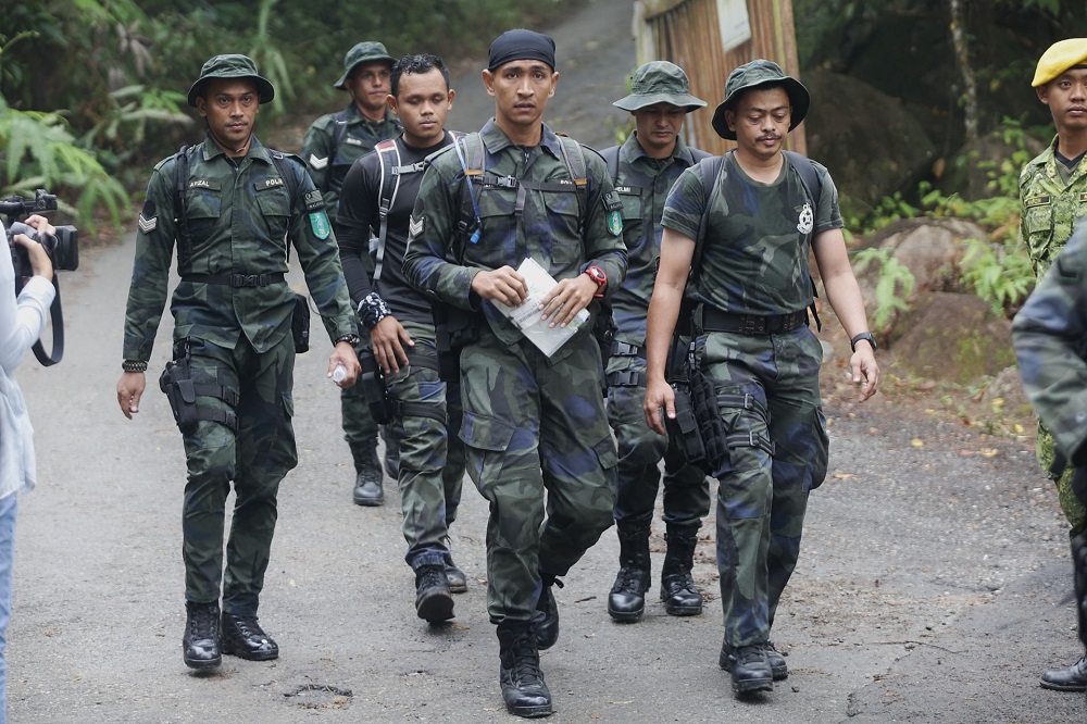 Members of a rescue team continue to search for the missing 15-year-old Franco-Irish teenager Nora Anne Quoirin near The Dusun resort in Seremban August 10, 2019. u00e2u20acu201d Picture by Ahmad Zamzahuri