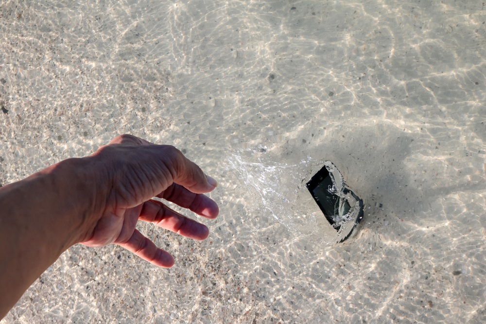 How water-resistant is your phone? u00e2u20acu201d AFP pic