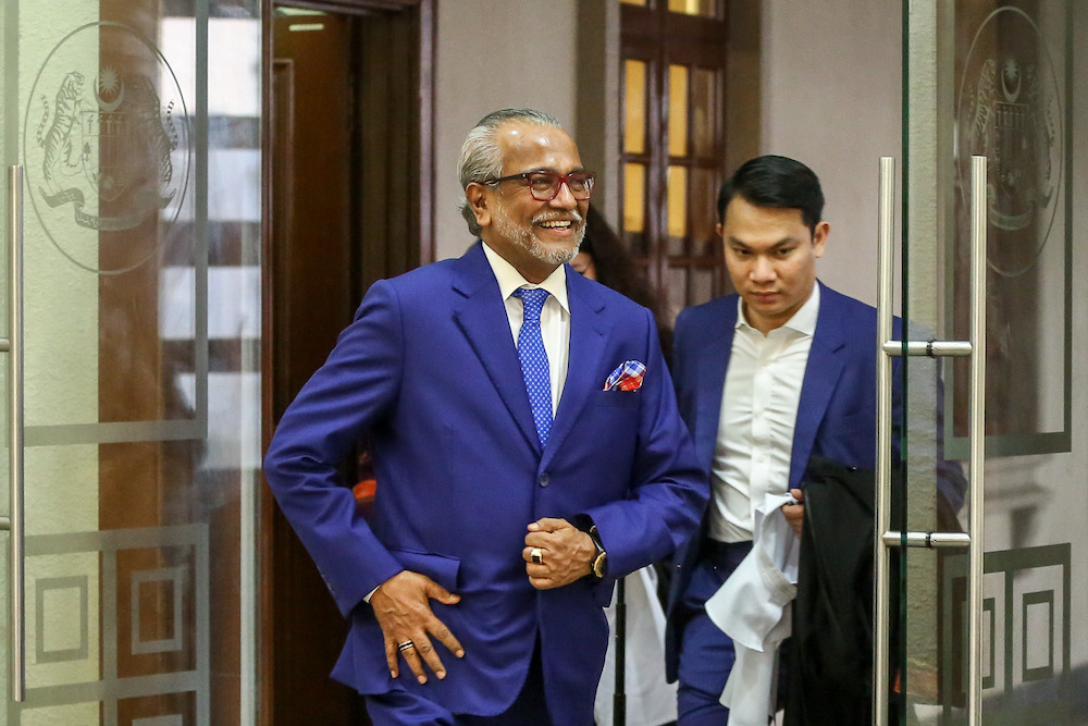 Tan Sri Muhammad Shafee Abdullah leaves the Kuala Lumpur High Court Complex August 14, 2019. u00e2u20acu201d Picture by Yusof Mat Isa