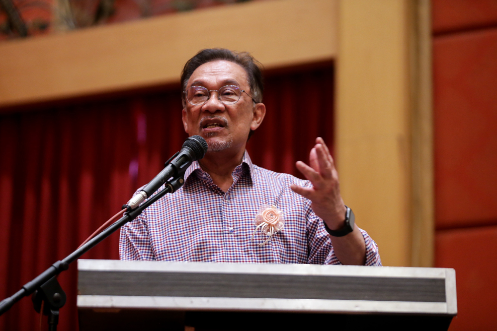 Datuk Seri Anwar Ibrahim speaks during the Malaysia Professional Motivator Convention event in Shah Alam August 18, 2019. u00e2u20acu201d Picture by Ahmad Zamzahuri