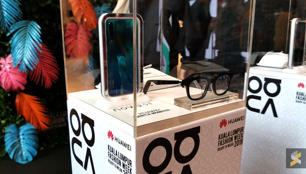 The Huawei Nova 5T is expected to feature a 6.26u00e2u20acu00b3 Full HD+ display that comes with a punch-hole in the top left corner. u00e2u20acu201d SoyaCincau pic