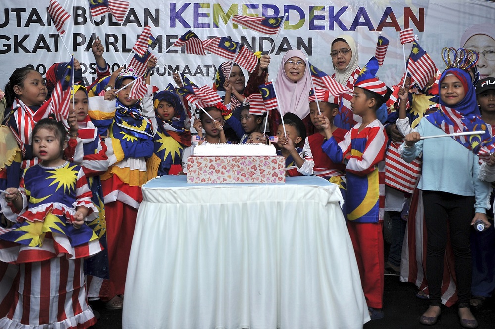 Deputy Prime Minister Datuk Seri Dr Wan Azizah Wan Ismail attends the Merdeka Month celebration at Taman Lembah Maju Flat in Ampang August 30, 2019. u00e2u20acu201d Bernama pic