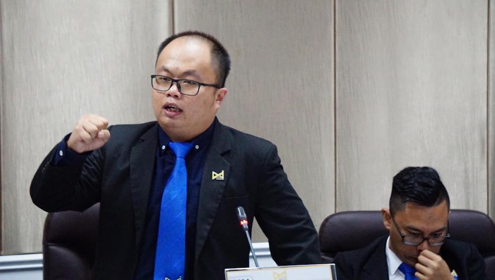 Dewan Muda Johor (DMJ) member Darren Lai Chai En said Dr Mahathir should be consistent with foreign and domestic investment policies. u00e2u20acu201d Picture courtesy of Dewan Muda Johor (DMJ)
