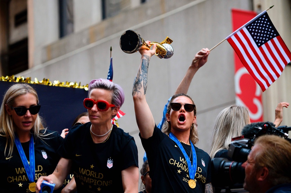 Megan Rapinoe (centre) and members of the World Cup-winning US womenu00e2u20acu2122s football team take part in a ticker tape parade for the womenu00e2u20acu2122s World Cup champions in New York July 10, 2019. u00e2u20acu201d AFP pic