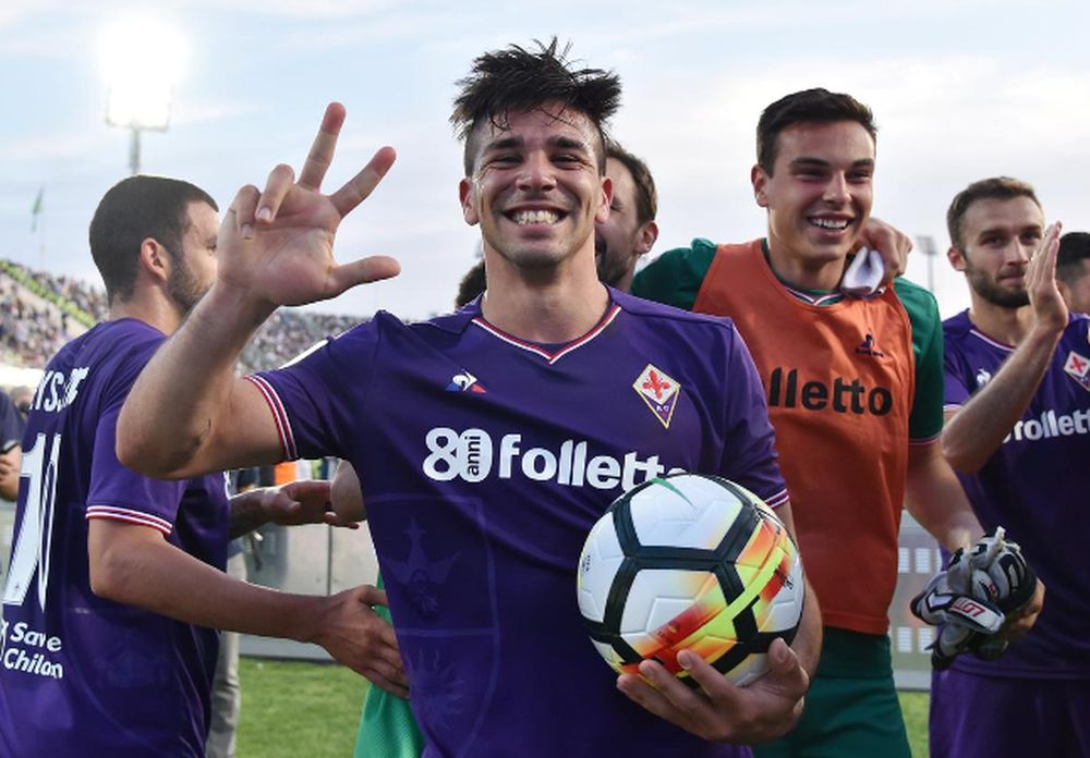 Fiorentinau00e2u20acu2122s Giovanni Simeone celebrates his hat-trick against Napoli after their Serie A match in Stadio Artemio Franchi, Florence, Italy, April 29, 2018. u00e2u20acu201d Reuters pic
