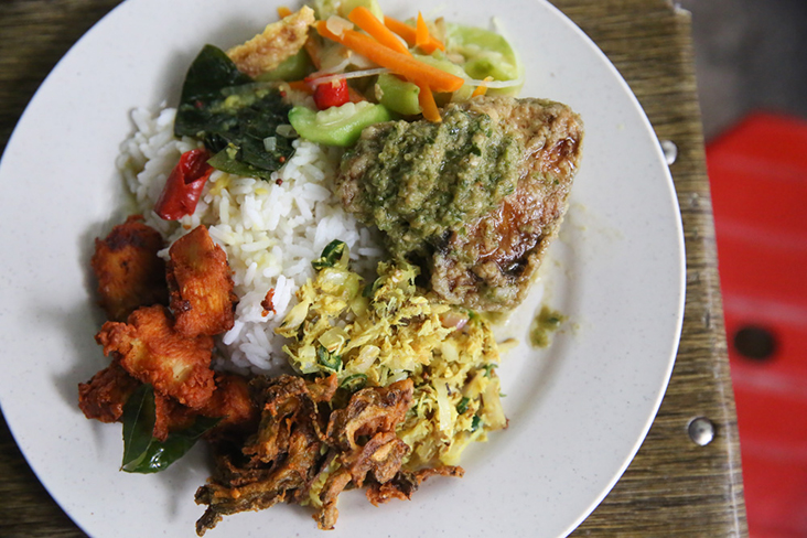 You get a satisfying lunch that won't burn a hole in your wallet