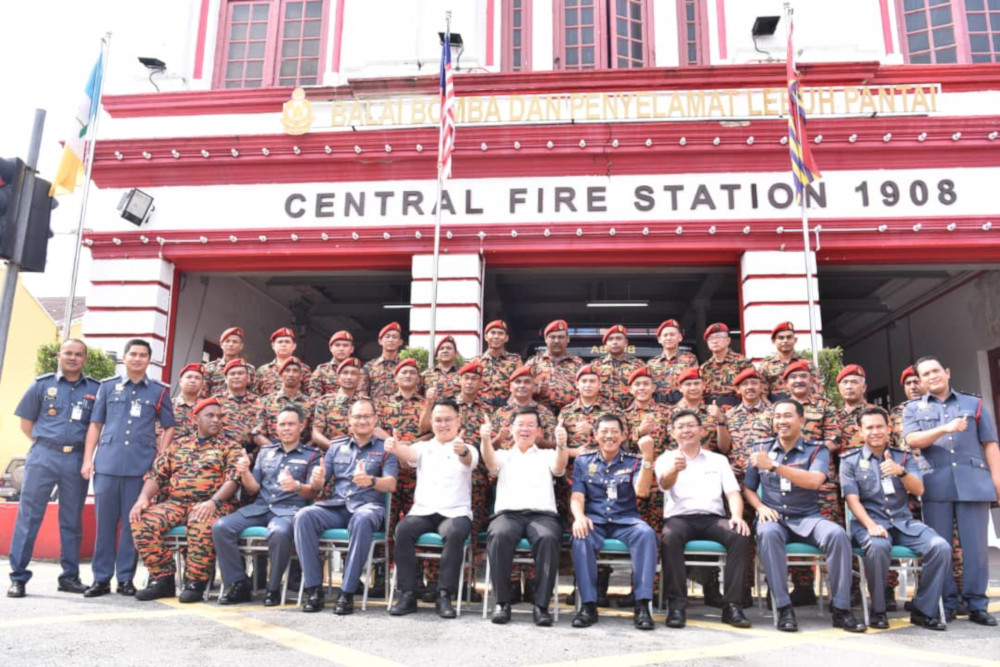 Penang Chief Minister Chow Kon Yeow said August 3, 2019 the signage was changed in accordance with the George Town World Heritage Site Special Area Plan on the initiative of the Beach Street Fire and Rescue Department itself. u00e2u20acu201d Picture from Twitter/chow