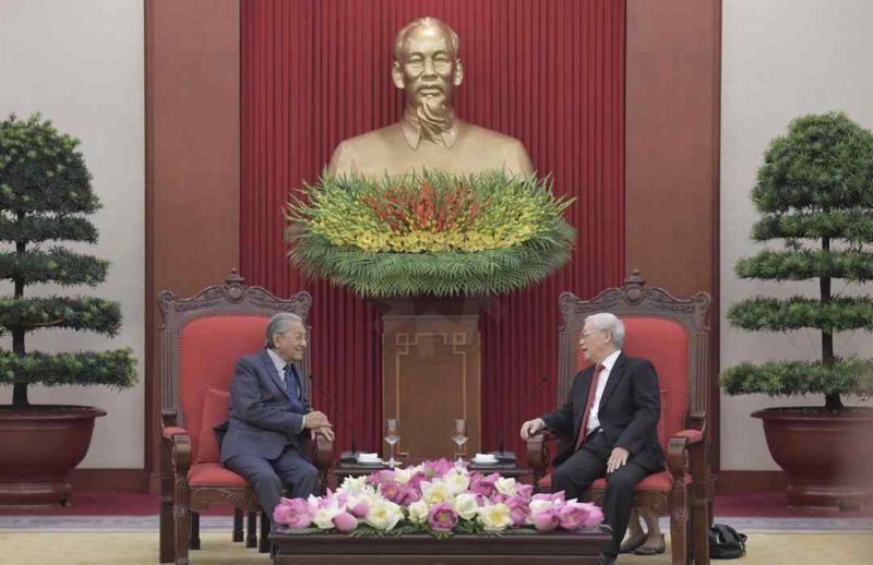Prime Minister Tun Dr Mahathir pays a courtesy call on President of Vietnam Nguyen Phu Trong in Hanoi August 28, 2019. u00e2u20acu201d Picture via Twitter