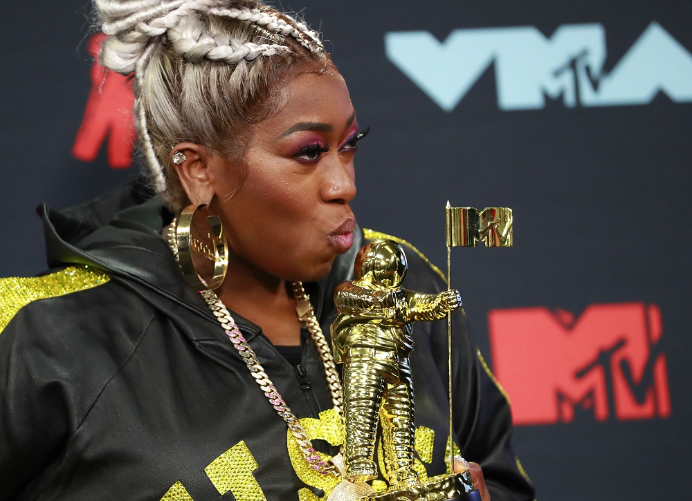 Missy Elliott poses backstage with her Michael Jackson Video Vanguard award at the 2019 MTV Video Music Awards at the Prudential Centre in Newark, New Jersey August 26, 2019. u00e2u20acu201d Reuters pic      