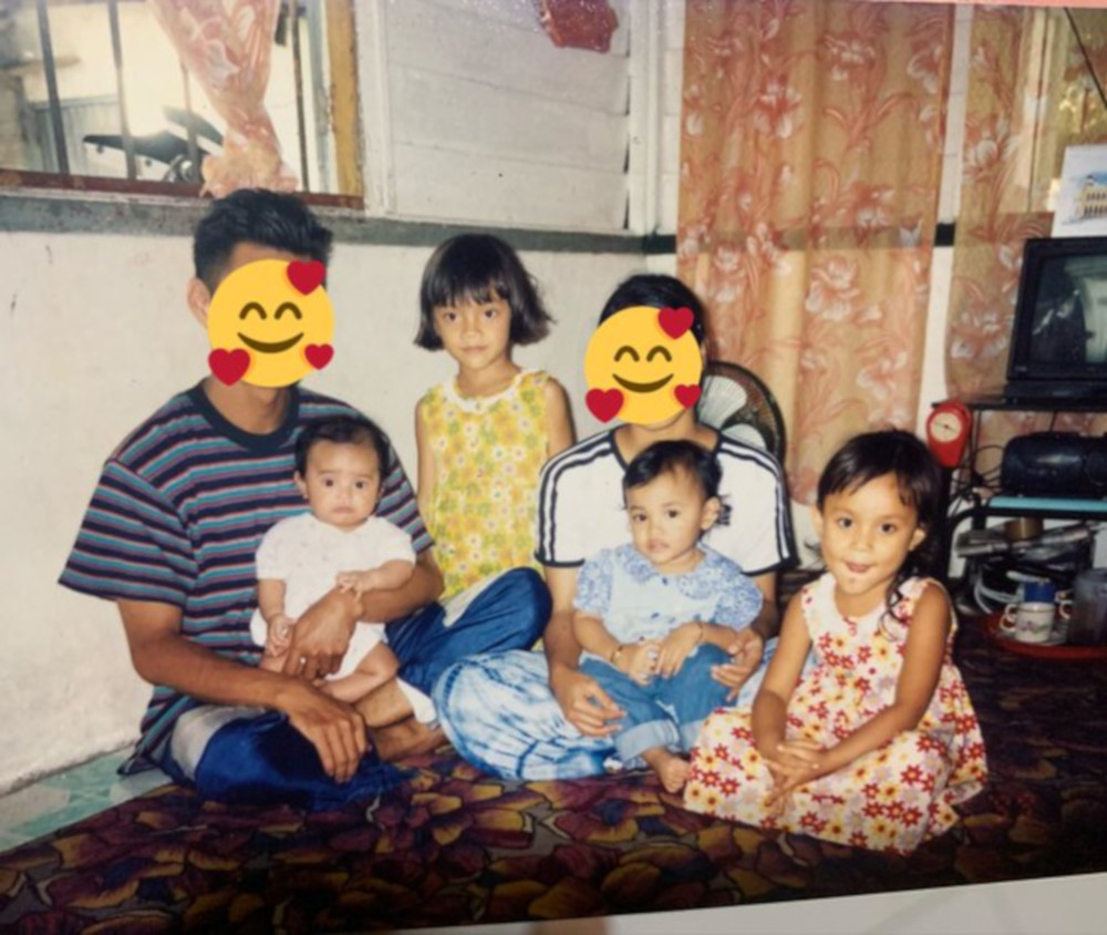 Thanks to social media, the young woman will have her three siblings by her side for her wedding in October. u00e2u20acu201d Picture via Twitter/fdzhxn