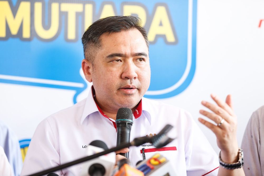  Transport Minister Anthony Loke speaks during the launch of the Mutiara Pass in George Town August 23, 2019. u00e2u20acu2022 Picture by Sayuti Zainudin