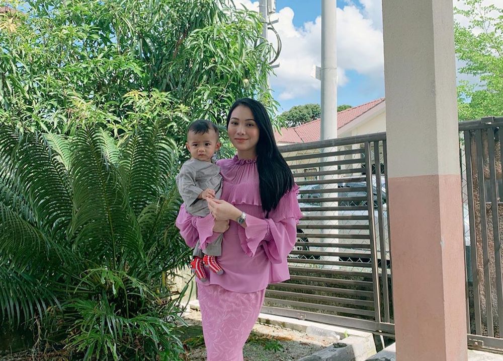 Elvina says some members of the public even threatened to lodge a police report. u00e2u20acu201d Picture via Instagram/ElvinaMohamad