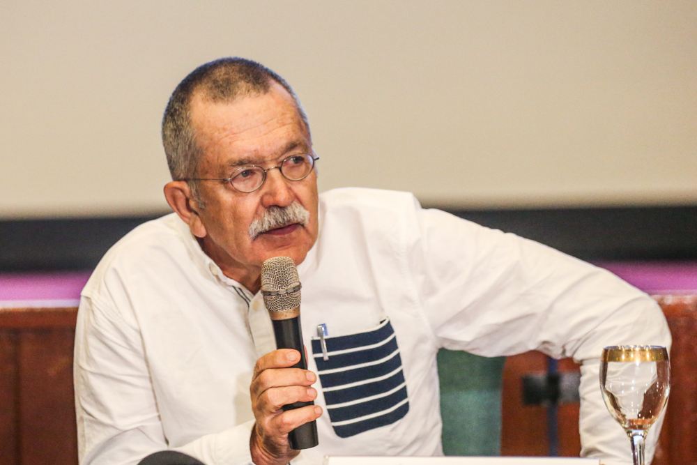 Canada-based criminal lawyer John Philpot speaks during the ‘MH17: Quest for Justice’ forum in Kuala Lumpur  August 17, 2019. ― Picture by Firdaus Latif