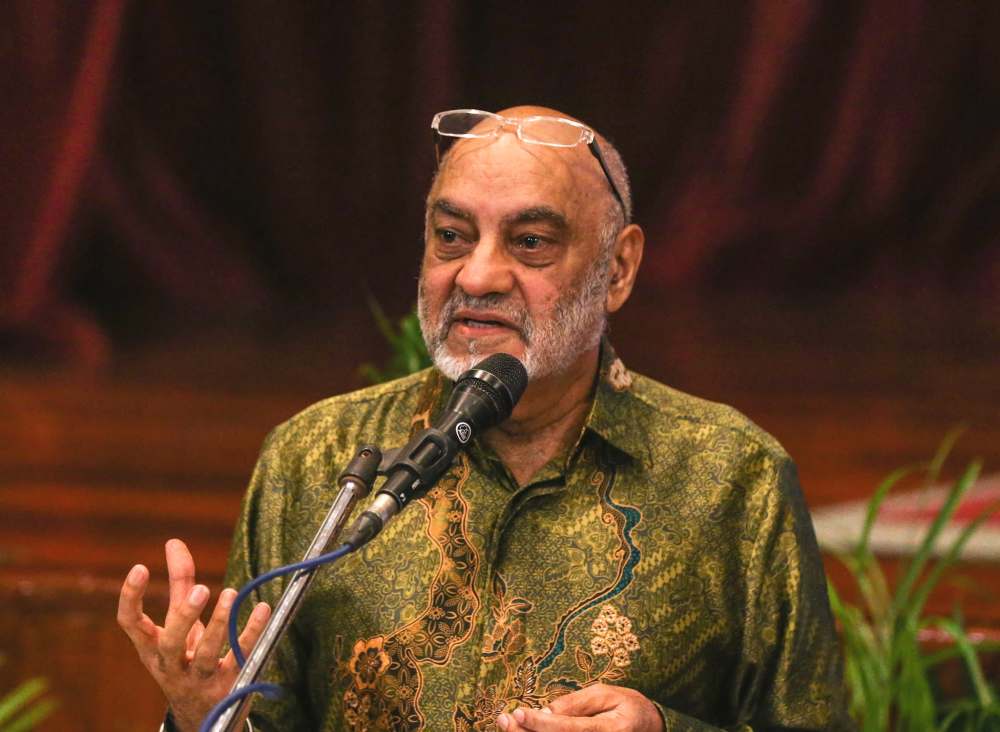 Former law professor at Universiti Malaya Gurdial Singh Nijar speaks during the u00e2u20acu02dcMH17: Quest for Justiceu00e2u20acu2122 forum in Kuala Lumpur  August 17, 2019. u00e2u20acu2022 Picture by Firdaus Latif
