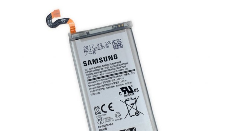 It appears that Samsung is working on a new battery that can charge faster than before. u00e2u20acu2022 Picture via SoyaCincau