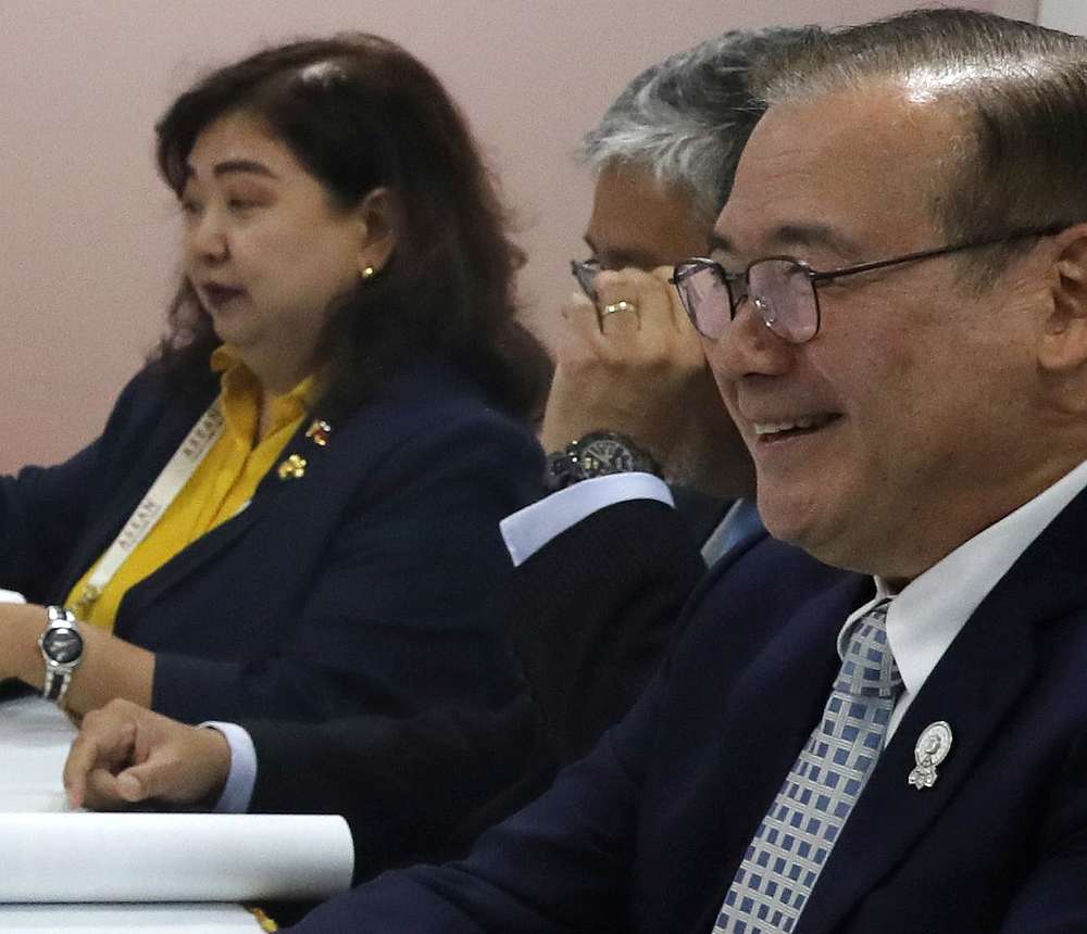 Philippines' Foreign Affairs Secretary Teodoro Locsin (right) during the Asean and dialogue partners meeting in Bangkok, Thailand August 2, 2019. u00e2u20acu201d Reuters pic