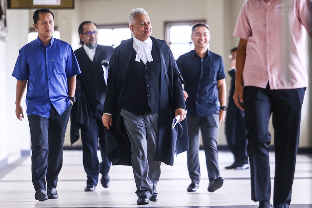 Attorney General Tommy Thomas arrives at the Kuala Lumpur Courts Complex August 27, 2019. u00e2u20acu201d Picture by Hari Anggara