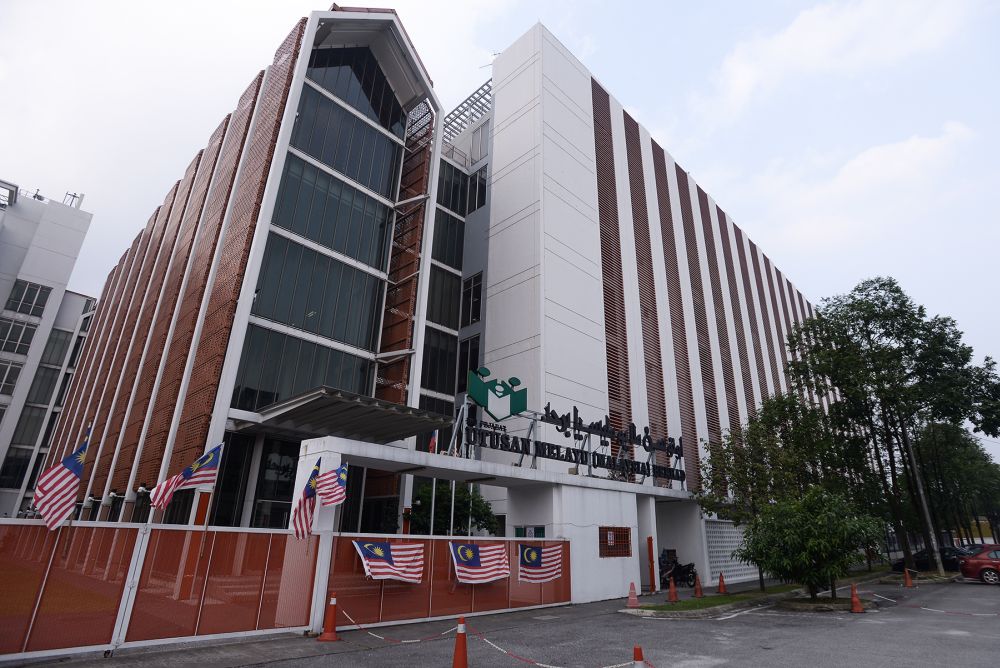 The Utusan headquarters in Kuala Lumpur August 20, 2019. u00e2u20acu201d Picture by Miera Zulyana