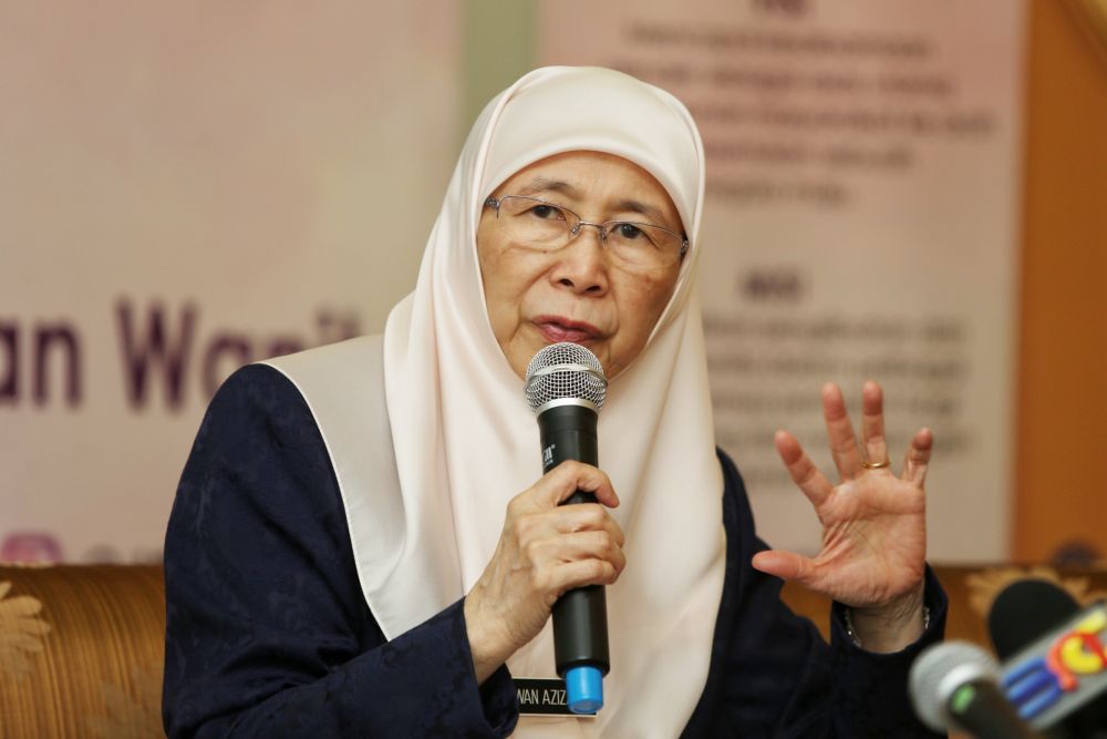Datuk Seri Dr Wan Azizah Wan lsmail speaks during a press conference after launching anti-sexual harassment campaigns in Putrajaya August 5, 2019. u00e2u20acu201d Picture by Choo Choy May