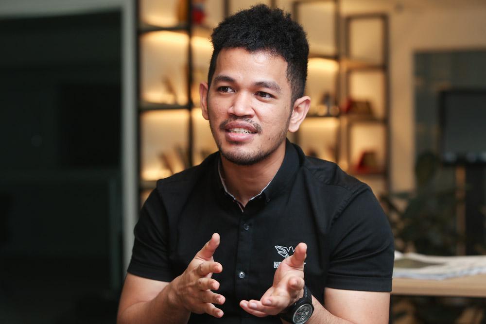 WKNDFEST organiser Khairul Anwar (left) speaks to Malay Mail in Kuala Lumpur August 6, 2019. u00e2u20acu2022 Picture by Choo Choy May