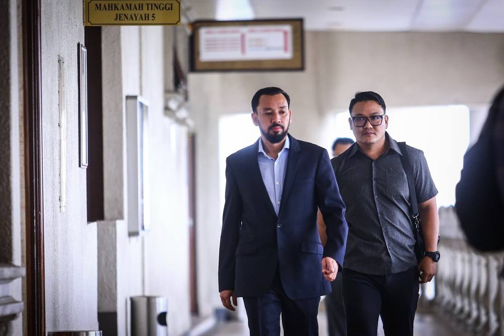 Datuk Amhari Efendi Nazaruddin arrives at the Kuala Lumpur Courts Complex September 19, 2019. u00e2u20acu2022 Picture by Hari Anggara