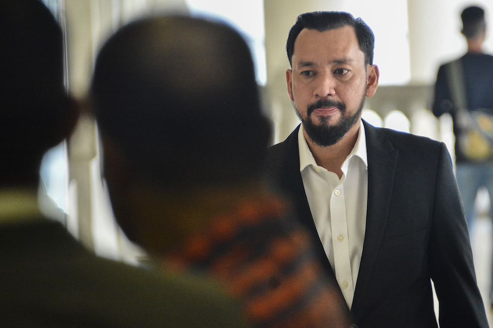 Datuk Amhari Efendi Nazaruddin arrives at the Kuala Lumpur High Court September 4, 2019, where he is to take the stand as a witness in former prime minister Datuk Seri Najib Razaku00e2u20acu2122s 1MDB trial. u00e2u20acu201d Picture by Miera Zulyana